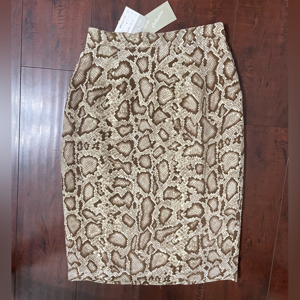 Sexy Vintage 1990s 100% Silk Faux Snake Skin Skirt, New With Tags. Size M
